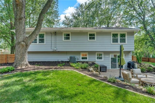 3428 Trail Road, Lawrence, KS 66049