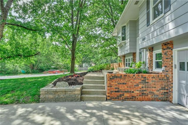 3428 Trail Road, Lawrence, KS 66049