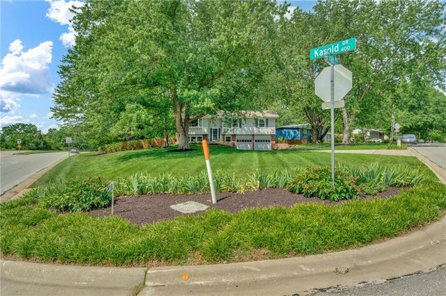 3428 Trail Road, Lawrence, KS 66049