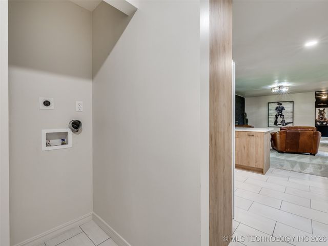 701 W 41st Street, Sand Springs, OK 74063