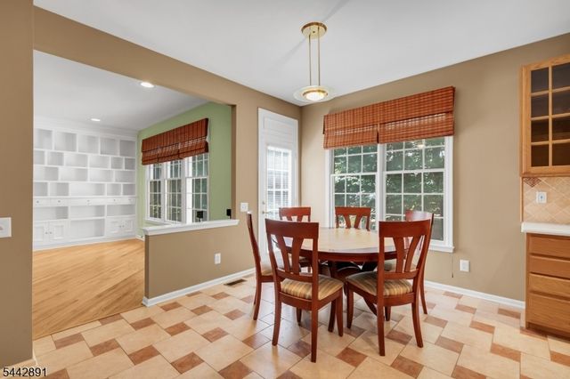 16 Bedford Dr, Bernards Twp., NJ 07920