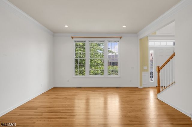 16 Bedford Dr, Bernards Twp., NJ 07920
