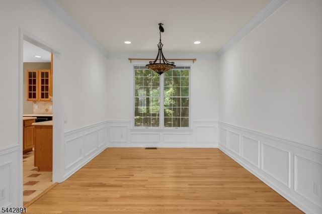 16 Bedford Dr, Bernards Twp., NJ 07920