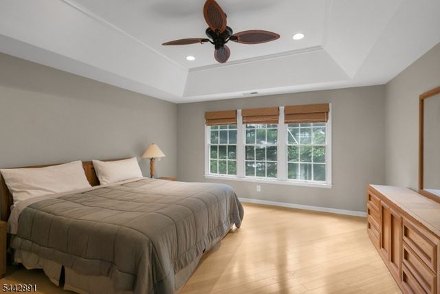 16 Bedford Dr, Bernards Twp., NJ 07920