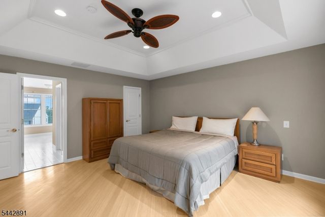 16 Bedford Dr, Bernards Twp., NJ 07920