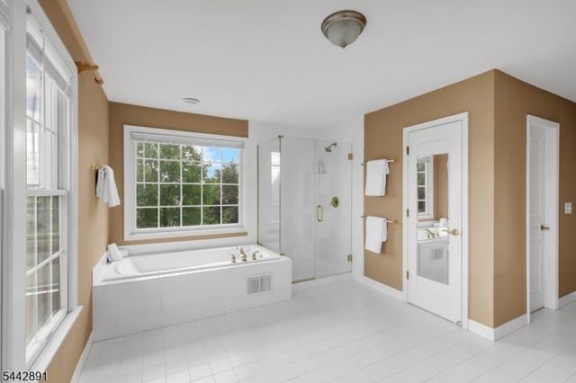 16 Bedford Dr, Bernards Twp., NJ 07920