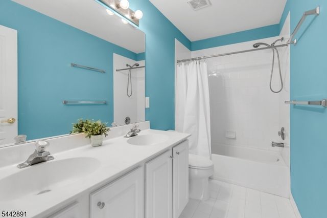 16 Bedford Dr, Bernards Twp., NJ 07920