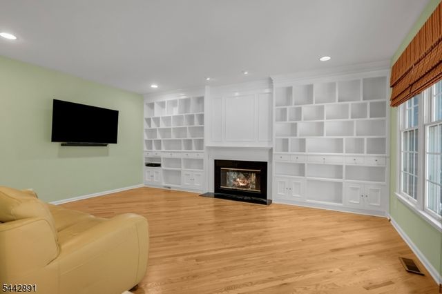 16 Bedford Dr, Bernards Twp., NJ 07920