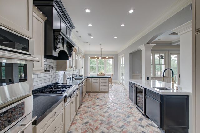 2254 Beckenham Drive, Mount Pleasant, SC 29466