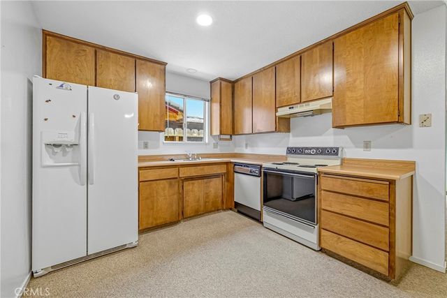 88 Sweetwater Avenue, Merced, CA 95341