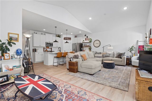 185 Harvest Way, Elyria, OH 44035