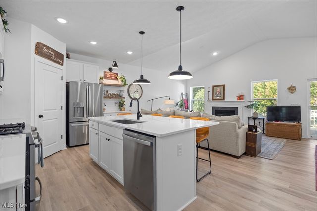 185 Harvest Way, Elyria, OH 44035