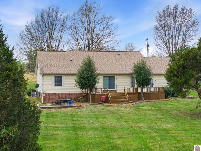 150 Lakeview Dr., Marion, KY 42064