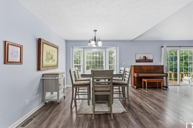 150 Lakeview Dr., Marion, KY 42064