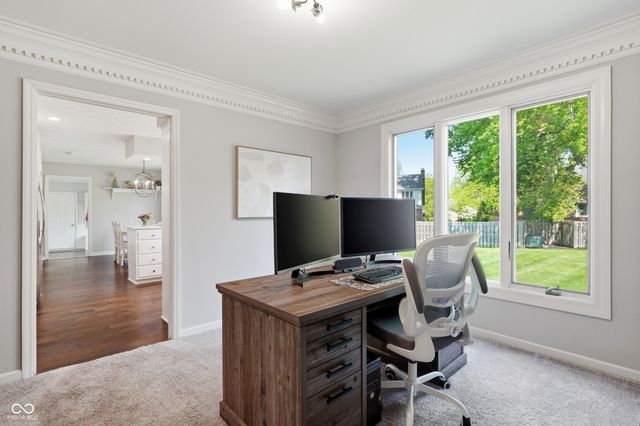 700 Round Court, Zionsville, IN 46077