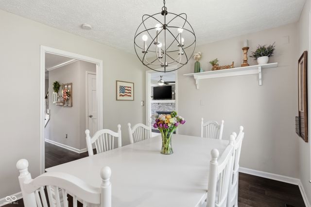 700 Round Court, Zionsville, IN 46077