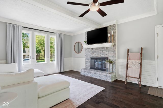 700 Round Court, Zionsville, IN 46077
