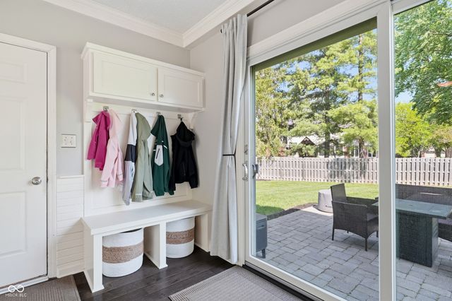 700 Round Court, Zionsville, IN 46077