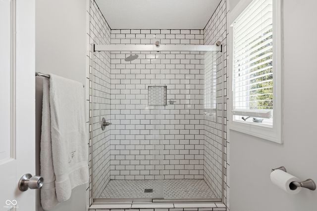 700 Round Court, Zionsville, IN 46077