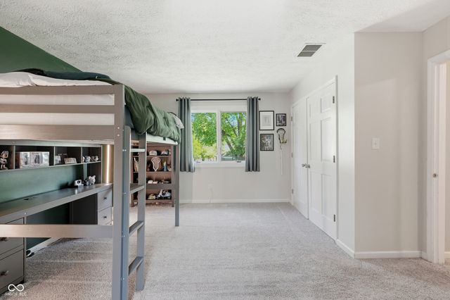 700 Round Court, Zionsville, IN 46077