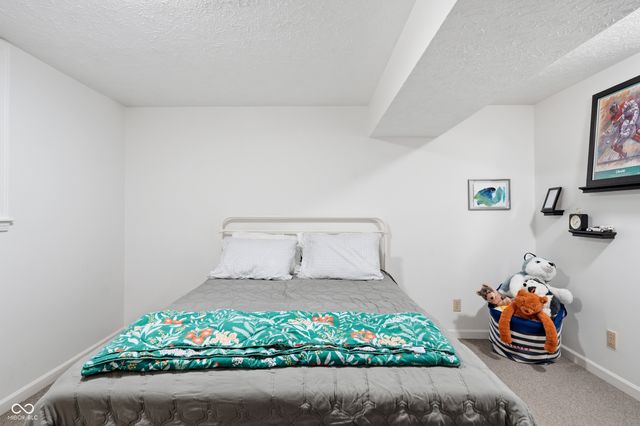 700 Round Court, Zionsville, IN 46077