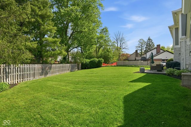 700 Round Court, Zionsville, IN 46077
