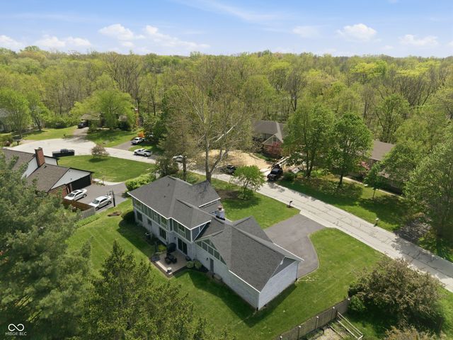 700 Round Court, Zionsville, IN 46077