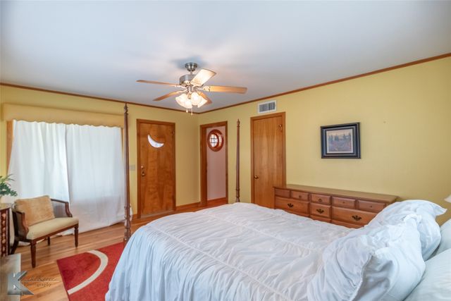 503 S CENTRAL Avenue, Knox City, TX 79529