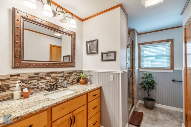 503 S CENTRAL Avenue, Knox City, TX 79529