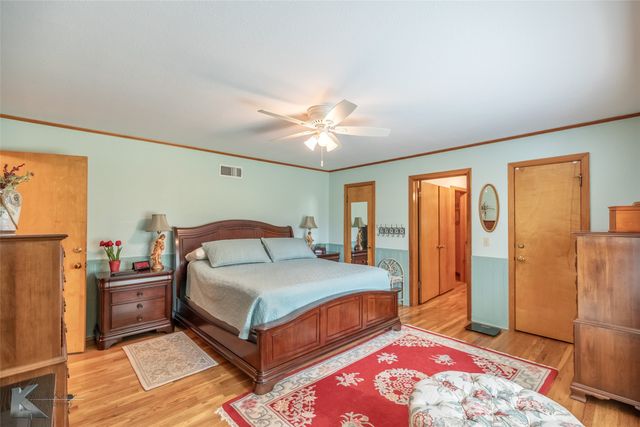 503 S CENTRAL Avenue, Knox City, TX 79529