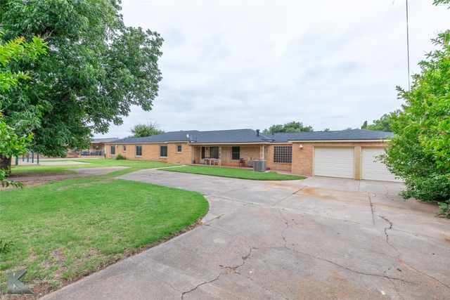 503 S CENTRAL Avenue, Knox City, TX 79529