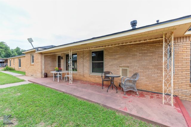 503 S CENTRAL Avenue, Knox City, TX 79529