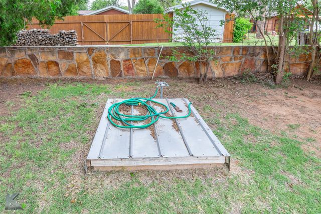 503 S CENTRAL Avenue, Knox City, TX 79529