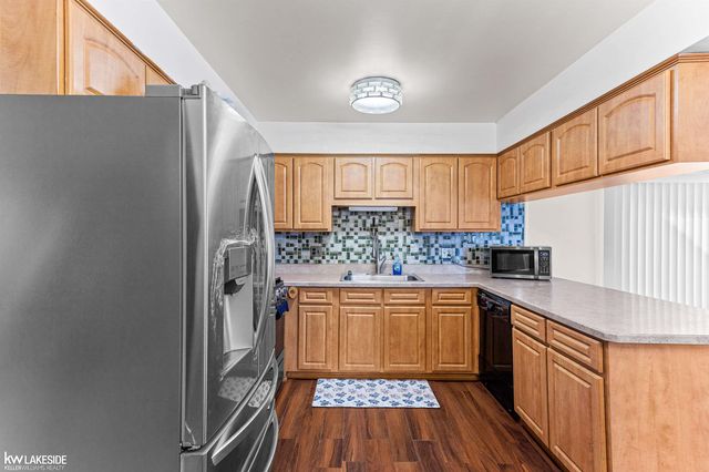 33157 Mccoy Drive, Sterling Heights, MI 48312