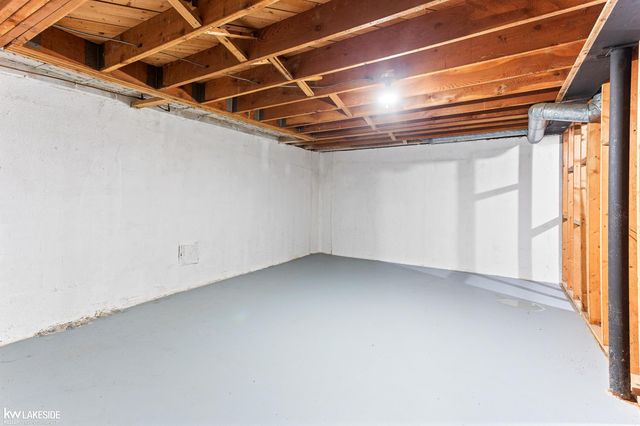 33157 Mccoy Drive, Sterling Heights, MI 48312