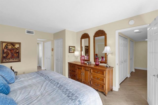 8101 BARDMOOR PLACE 104H, Seminole, FL 33777