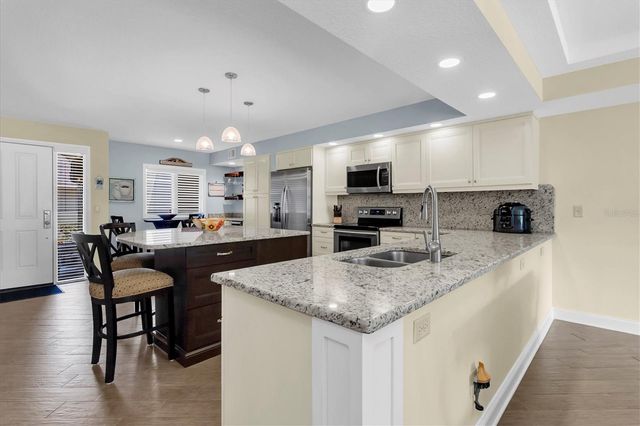 8101 BARDMOOR PLACE 104H, Seminole, FL 33777