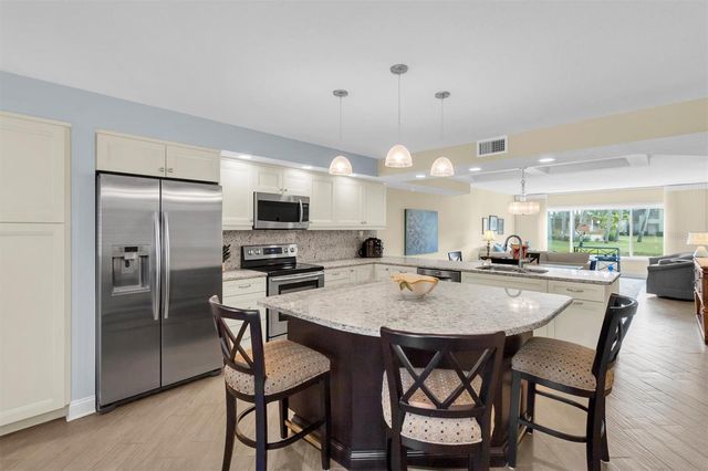 8101 BARDMOOR PLACE 104H, Seminole, FL 33777