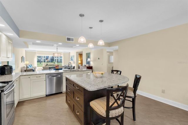 8101 BARDMOOR PLACE 104H, Seminole, FL 33777