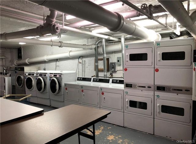 210 Martine Avenue 5N, White Plains, NY 10601