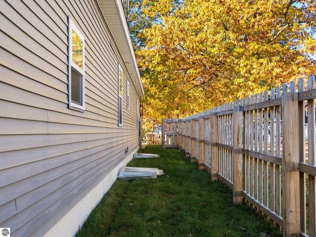 1215 Santo Street, Traverse City, MI 49686