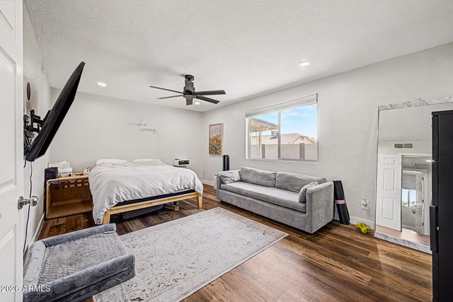 331 W TARO Lane, Phoenix, AZ 85027