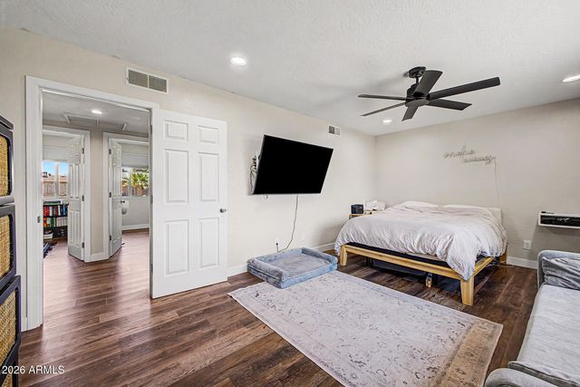 331 W TARO Lane, Phoenix, AZ 85027