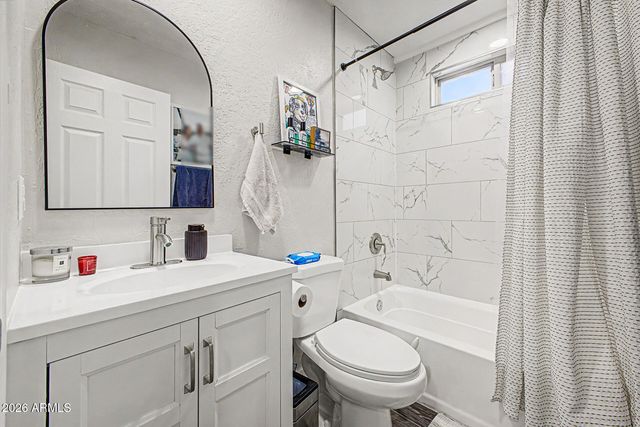 331 W TARO Lane, Phoenix, AZ 85027