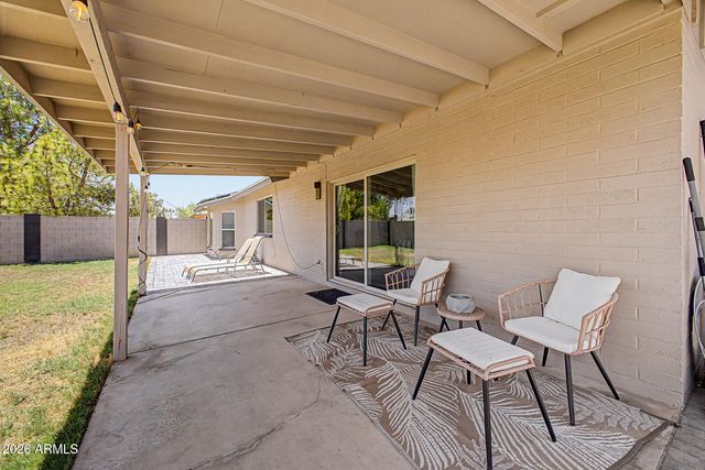 331 W TARO Lane, Phoenix, AZ 85027
