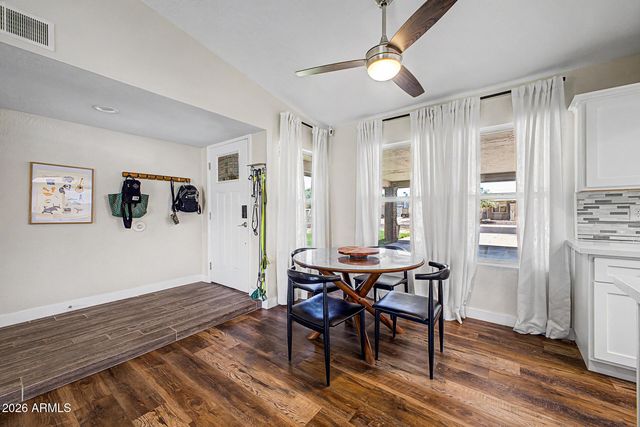 331 W TARO Lane, Phoenix, AZ 85027