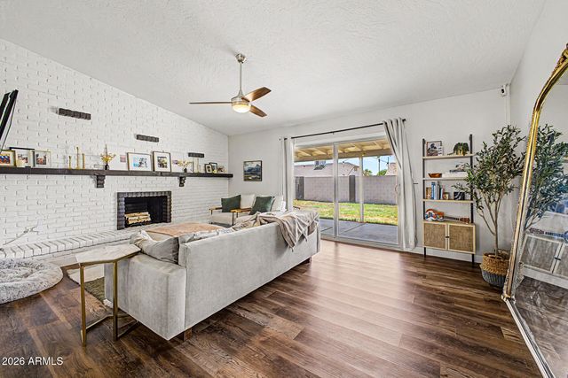331 W TARO Lane, Phoenix, AZ 85027