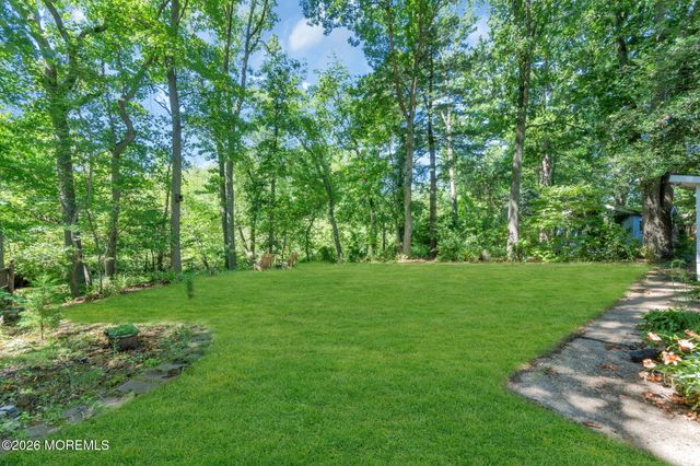 32 Bruning Lane, Spotswood, NJ 08884
