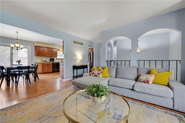 16305 W 125th Street, Olathe, KS 66062