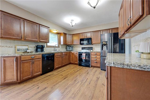 16305 W 125th Street, Olathe, KS 66062